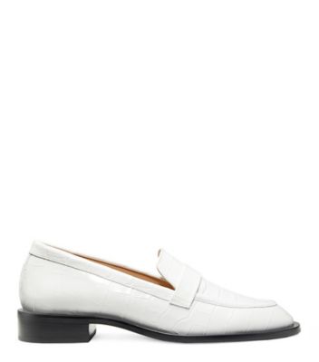 Stuart Weitzman,PALMER SLEEK LOAFER,,Front View