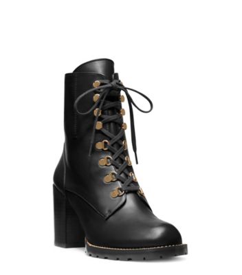 Stuart Weitzman,Bottine à talon bloc avec chaîne Kolbie,Bootie,Cuir,Noir,Side View
