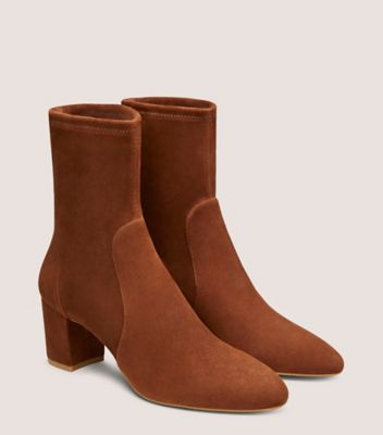 Stuart Weitzman,YULIANA 60,Bootie,Suède extensible,Café profond,Angle View