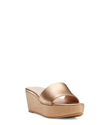 Stuart Weitzman,Mule estivale à talon compensé,Slide,Cuir métallique et raphia fin,Or/Havane,Side View