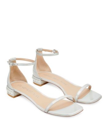 Stuart Weitzman,Nudistcurve Pearl Flat Sandal,Sandal,Iridescent patent leather,Nacar,Angle View