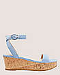 Stuart Weitzman,Sandale à talon compensé et à plateforme Avenue 65,Sandal,Suède et liège,Centaurée bleuet
