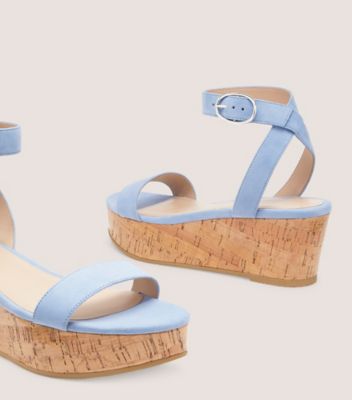 Stuart Weitzman,Sandale à talon compensé et à plateforme Avenue 65,Sandal,Suède et liège,Centaurée bleuet