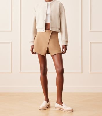 Stuart Weitzman,PARKER LIFT LOAFER,Loafer,Lacquered Nappa Leather,Seashell Tonal,Shoe on tall model