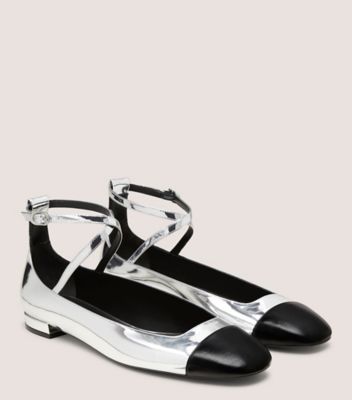 Stuart Weitzman,SOULIER PLAT À SANGLE EDEN,Flat,Specchio et cuir nappa,Argent et noir,Angle View