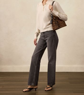 Stuart Weitzman,Shoulder bag,SUÈDE TEXTURÉ IMPRIMÉ LÉOPARD,Cheetah,Shoe on tall model