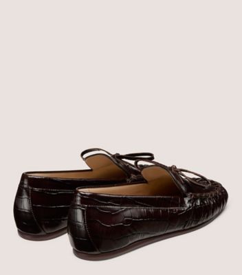 Stuart Weitzman,FLÂNEUR AVEC BOUCLE BRITT,Flat,Cuir à imprimé crocodile,Brun noyer,Back View